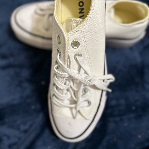 Converse Platform White Canvas Sneakers - Picture 4 of 5